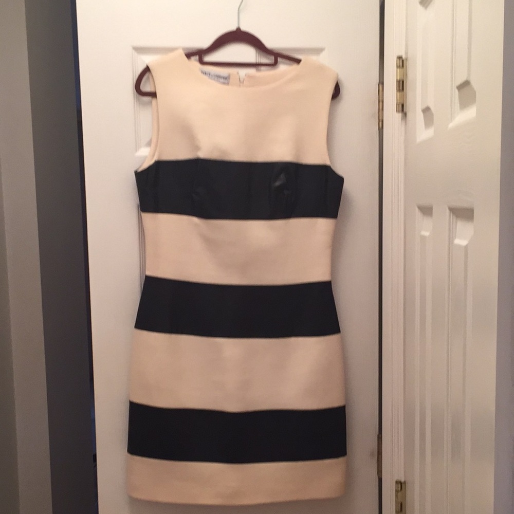Dolce & Gabbana above the knee dress EUR size 44